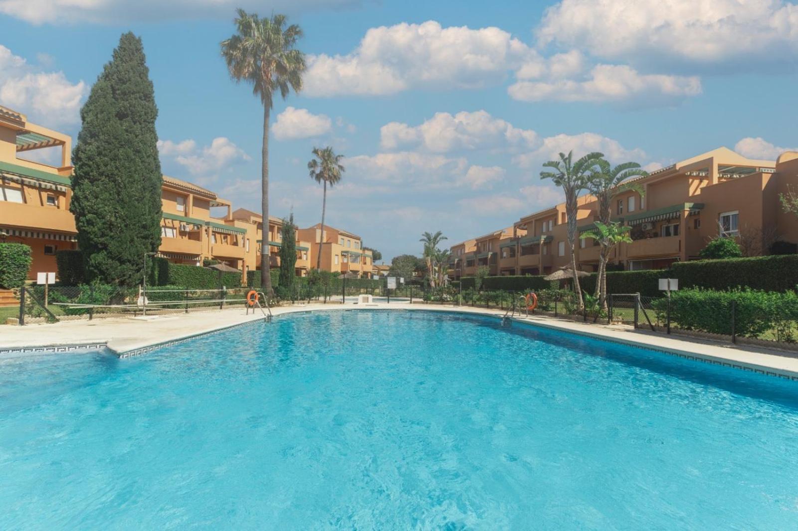 Apartament Urbanizacion Jardin Del Golf 1 Novo Sancti Petri Zewnętrze zdjęcie
